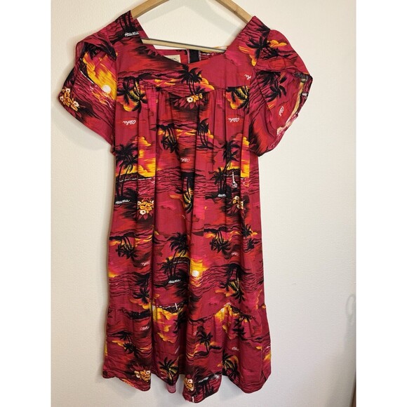 Vtg Royal Hawaiian Creations Dress Hawaiian Muumuu Split Sleeve Red Size L EUC - Picture 1 of 6